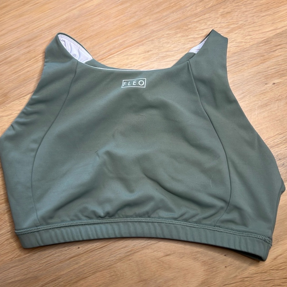 FLEO Sports Bra- Large